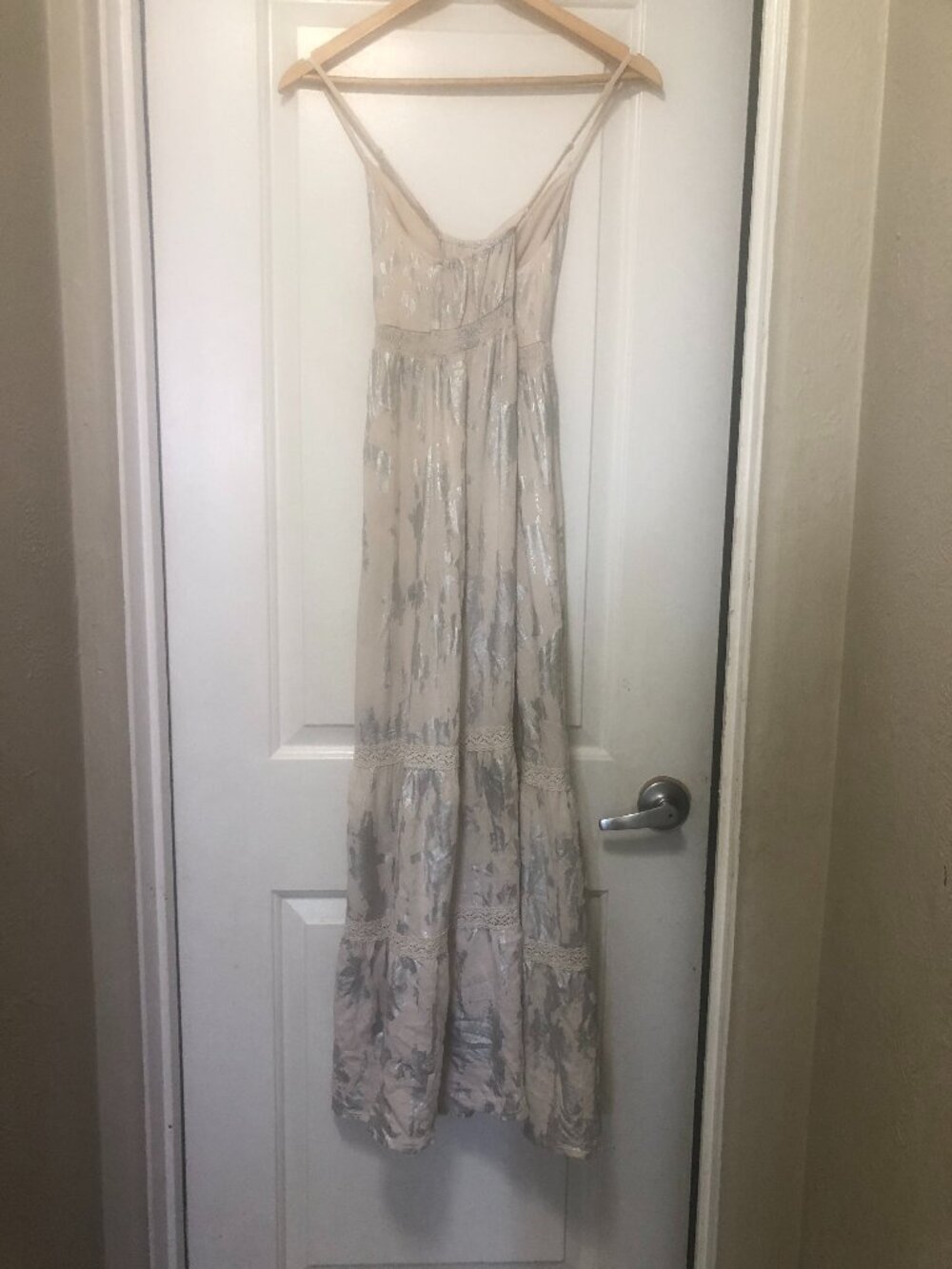 Mossimo Maxi Dress Womens " S Cream Silver Boho Cottage Resort Tiered Metallic - Picture 2 of 7